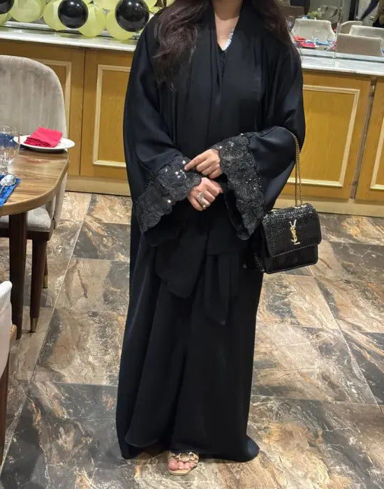 Noor Abaya – Minimal Handwork Open Front Abaya